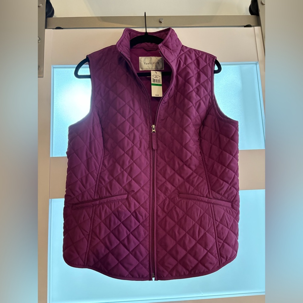 Van Heusen Plum Quilted Vest NWT Size Large Retails for $82